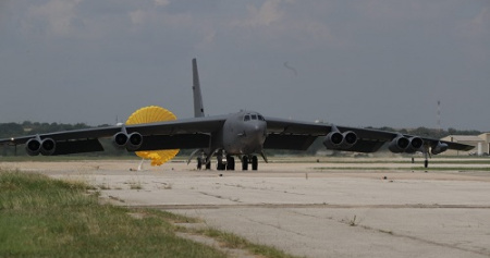 Boeing Begins First U.S. Air Force B-52 Radar Upgrades at Port